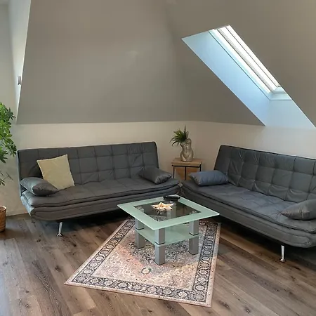 Sorinas Home - Comfortable Apartment Near Graz - Free Parking